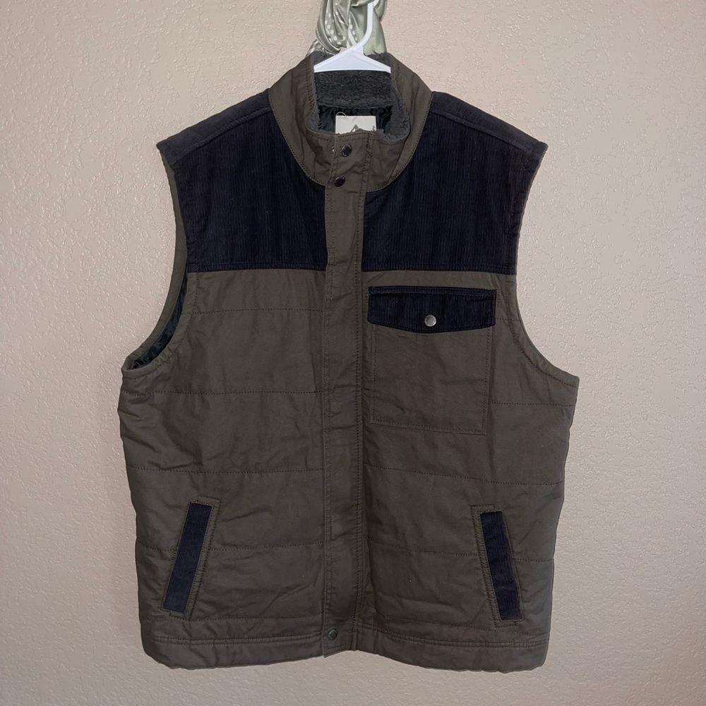 Alpine Design mens vest. Lightly worn.